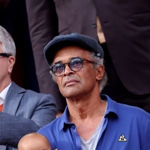 L’ancien tennisman a rendu hommage à un homme important au Cameroun

Yannick Noah et sa fille Keelaani lors de l'hommage à R.Nadal lors des internationaux de France de tennis à Roland Garros le 25 mai 2025. © Jacovides / Moreau / Bestimage