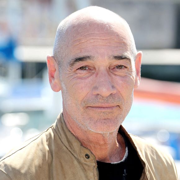 Jean-Marc Barr est à l'affiche de la série "Rivages" diffusée sur France 2
Jean-Marc Barr - Photocall du film en compétition "Rivages" lors de la 26ème Edition du Festival de la Fiction de La Rochelle.
© Patrick Bernard / Bestimage