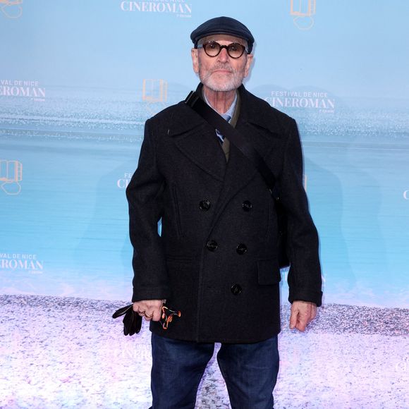 Tchéky Karyo au tapis rouge lors de la 7e édition du festival Cineroman à Nice le 3 Octobre 2025 . © Bebert-Jacovides/Bestimage