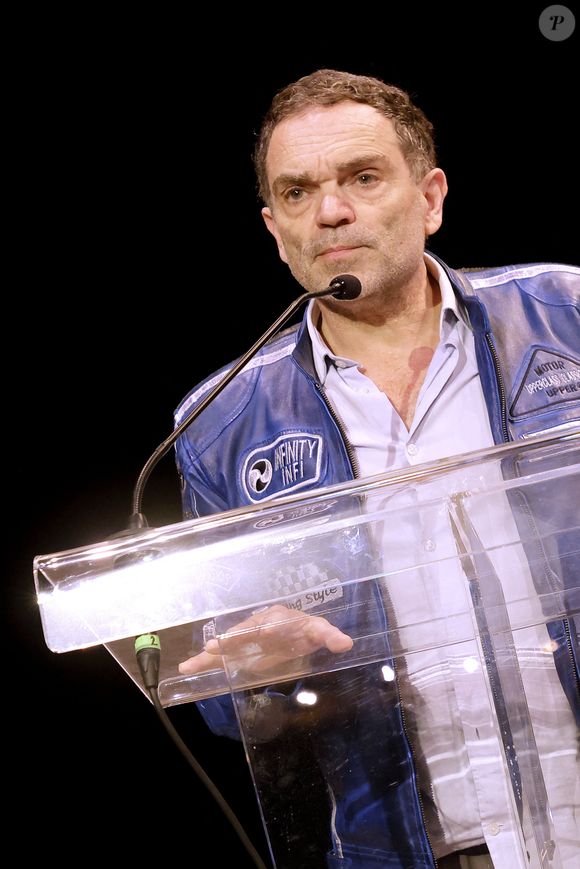 Yann Moix - Soirée de mobilisation "L'Europe contre l'antisémitisme" au théâtre Antoine à Paris le 3 juin 2024. © Cédric Perrin/Bestimage