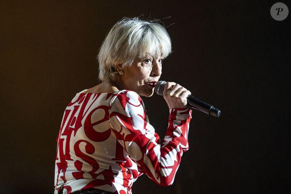 Lio lors du concert de la tournée "Les Années 80" à Lyon, le 13 décembre 2025.
© Sandrine Thesillat / PsnewZ / Bestimage