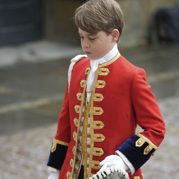 Un cadeau plutôt surprenant pour un enfant qui n'a pas manqué d'interloquer la reine Elizabeth II à qui le pape avait donné le présent à l'époque en 2014
Avalon - Les invités à la cérémonie de couronnement du roi d'Angleterre à l'abbaye de Westminster de Londres Avalon/Panoramic/Bestimage

Le prince George de Galles - Les invités arrivent à la cérémonie de couronnement du roi d'Angleterre à l'abbaye de Westminster de Londres, Royaume Uni, le 6 mai 2023.