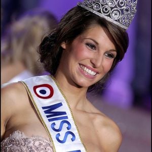 Laury Thilleman élue Miss France 2011 à Caen le 4 décembre 2010.