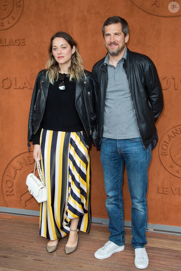 Les deux acteurs se sont mis en couple quelques années plus tard.

Marion Cotillard et Guillaume Canet au Village lors des Internationaux de France de Tennis à Roland-Garros le 09 juin 2019 à Paris, France. Photo par Nasser Berzane/ABACAPRESS.COM