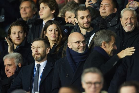 Exclusif - Jean Sarkozy, Louis Sarkozy et sa femme Natali Husic, Jean-Claude Darmon, Nicolas Sarkozy   - People en tribunes du match de Ligue 1 Uber Eats "PSG contre Reims" (1-1) au Parc des Princes à Paris le 29 janvier 2023.