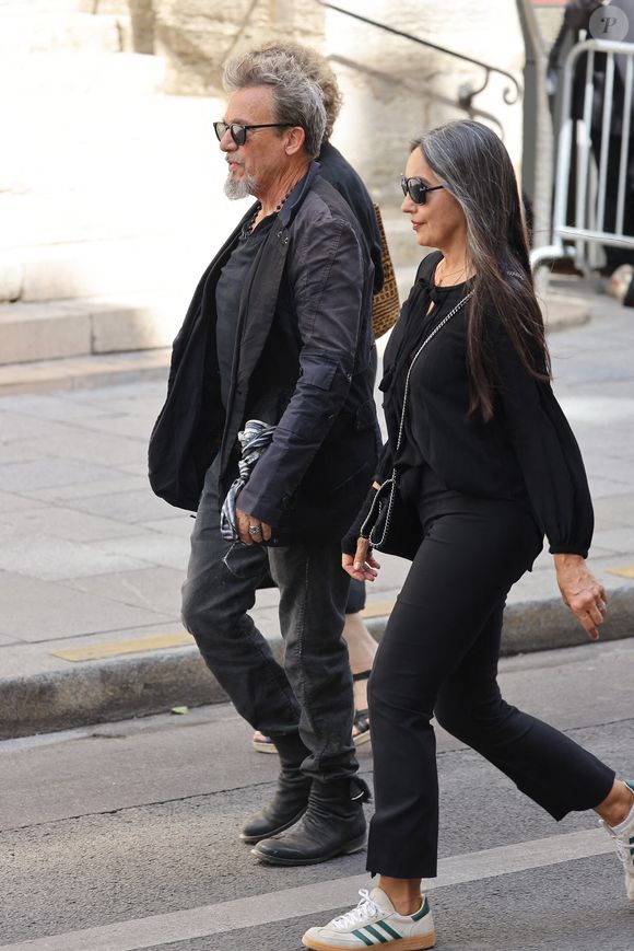 Le chanteur s’y rend régulièrement pour profiter d’un moment simple, loin de l’agitation parisienne...

Florent Pagny et sa femme Azucena Caamano assistent aux funérailles de Thierry Ardisson à l'église Saint Roch à Paris, France, le 17 juillet 2025. © Abacapress.com