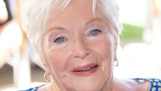 Line Renaud revient sur son histoire avec un riche homme d'affaires… pendant son mariage avec Loulou Gasté : "Ça a duré 15 ans"