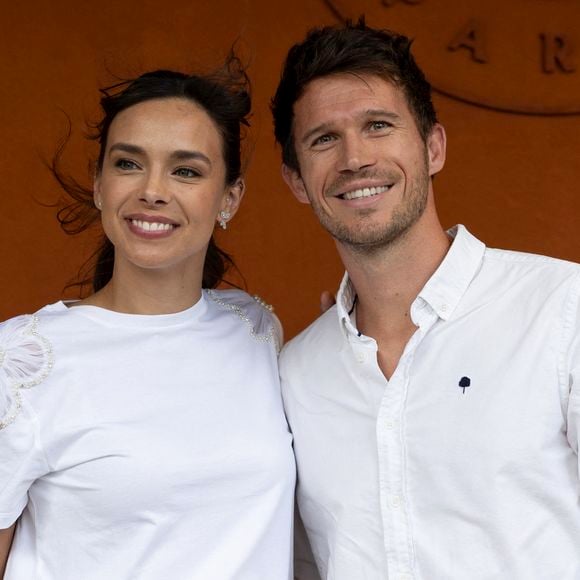 Sur Instagram, elle a annoncé vivre le « début d'une nouvelle phase de vie ».

Marine Lorphelin (Miss France 2013) et son compagnon Stanislas Gruau au Village lors des Internationaux de France de Tennis de Roland Garros 2025 le 3 juin 2025 à Paris.  © Moreau / Jacovides / Bestimage