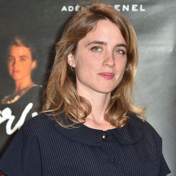 Célèbre actrice française qui a mis un terme à sa carrière,

Adèle Haenel à l'avant-première du film "Portrait De La Jeune Fille En Feu" au cinéma UGC Les Halles à Paris, France. © Giancarlo Gorassini/Bestimage