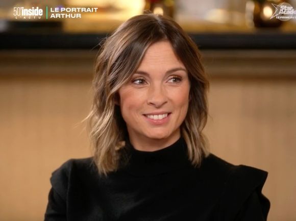 Isabelle Ithurburu face à Arthur sur le plateau de "50' Inside". (Capture d'écran).