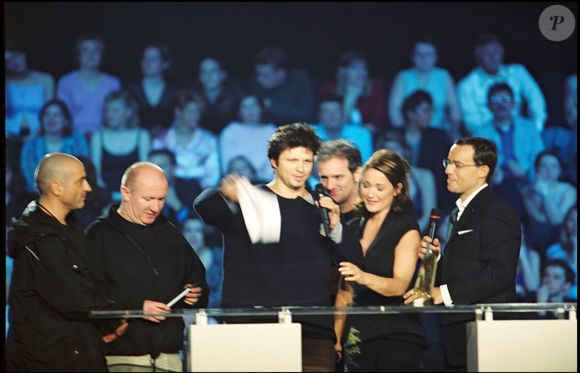 Décédée le 1er août 2003 sous les coups de Bertrand Cantat, ex-leader de "Noir Désir"

Noir Désir (Serge Teyssot-Gay, Denis Barthe, Bertrand Cantat et Jean-Paul Roy) aux Victoires de la musiques à Paris, le 10 mars 2002. © Bestimage
