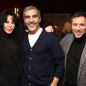 La vidéo a rapidement fait le tour des réseaux sociaux.
Yamina Benguigui, Ary Abittan et Bernard Montiel, lors de la première du nouveau spectacle de Ary Abittan, "Ary Abittan Authentique" aux Folies Bergère à Paris, France, le 07 décembre 2025. © Jack Tribeca / Bestimage