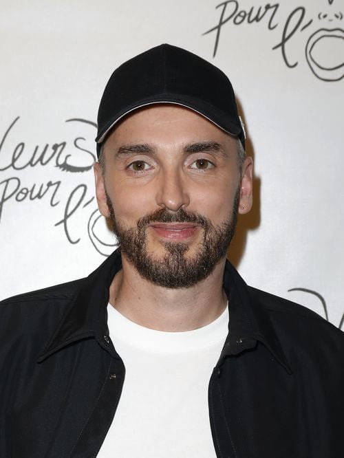 Christophe Willem ne voulait pas "être en représentation" : le chanteur a quitté Paris après 4 ans pour un endroit qui lui est familier