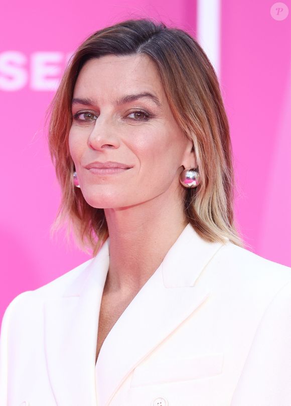 Fauve Hautot ! 

Fauve Hautot en photocall lors du festival "Canneseries 2025" à Cannes, le 28 avril 2025.
© Denis Guignebourg/BestImage