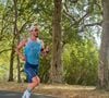 Pour rappel, il a établi le record du monde en courant les sept marathons majeurs (Tokyo, Boston, Londres, Sydney, Berlin, Chicago et New York) en une seule année avec une moyenne  de 2h27.

Dorian Louvet a partagé des photos sur Instagram, quelques jours avant sa première participation à l'UTMB. Photo publiée le 16 août 2026