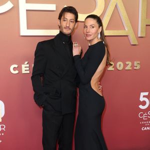 Pierre Niney, Natasha Andrews - Photocall de la 50ème édition de la cérémonie des César à l'Olympia à Paris, France, le 28 février 2025 © Dominique Jacovides - Olivier Borde / Bestimage
