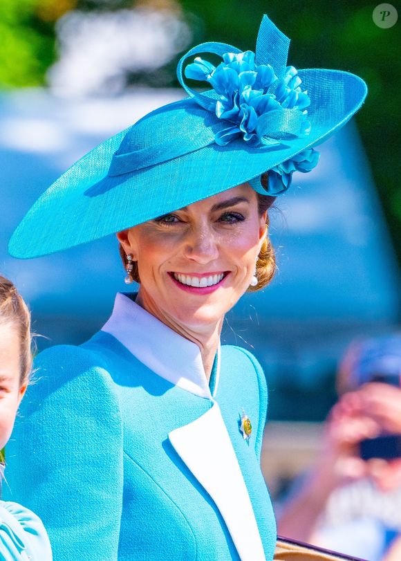 Catherine (Kate) Middleton, princesse de Galles, - Les membres de la famille royale britannique arrivent à Buckingham Palace pour la cérémonie Trooping the Colour à Londres, le 14 juin 2025. Affecté par le crash du Boeing 787 Dreamliner à Ahmedabad du 12 juin, le souverain et les officiels porteront un brassard noir en hommage aux plus de 270 victimes. Bon nombre d'elles étaient des ressortissants britanniques.
© Backgrid / Bestimage