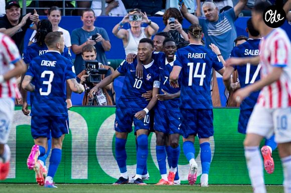 À savoir 360 Nation, le club de la Kings League dirigé par certaines de nos stars nationales. 

Joie des joueurs de l'equipe de France apres le but de Kylian Mbappe