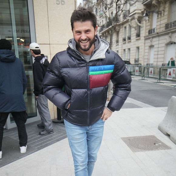 Exclusif - Christophe Beaugrand quitte les studios de RTL. Paris, le 12 décembre 2024. (PsnewZ / Bestimage).