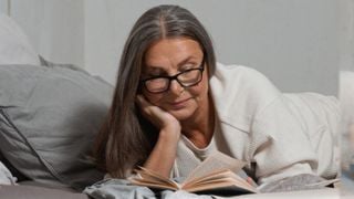 Nuits écourtées après 60 ans : voici la durée minimale de sommeil à viser pour protéger votre cœur