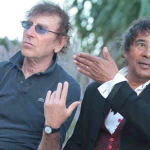 à 10h40 sur Europe 1 que la localité d'Ouchamps avait une particularité nationale... Laquelle ? La commune d'Ouchamps est la seule localité

Rendez-vous avec Alain Souchon et Laurent Voulzy, qui sont de passage à Beaulieu-sur-Mer pour peaufiner leur album, le 27 août 2014. Une collaboration sans précédent pour les deux complices !
Franck Fernandes / Nice Matin / Bestimage