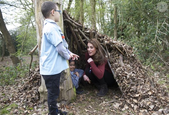 De façon générale, le scoutisme en France rassemble en 2023 environ 200 700 personnes, réparties dans dix grands mouvements. 
 
Catherine (Kate) Middleton, duchesse de Cambridge, se rend au siège des scouts de Gilwell Park pour en apprendre davantage sur leur nouvelle organisation et leur mode de vie. Cette organisation scout est destinée aux jeunes enfants, la visite célèbre également le centième anniversaire du parc Gilwell. Londres, le 28 mars 2019
Agence / Bestimage