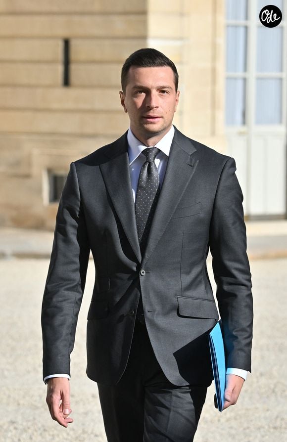 Jordan Bardella, président du Rassemblement National (RN) - Les chefs de partis arrivent à l'Elysée pour une réunion au format "Saint-Denis" avec Emmanuel Macron, président de la République Française. Le format dit "Saint-Denis" caractérise une rencontre entre le chef de l'Etat et tous les chefs de partis représentés au Parlement, avec pour objectif de trouver des voies de compromis politique. Paris, le 18 septembre 2026.
© Christian Liewig/Bestimage