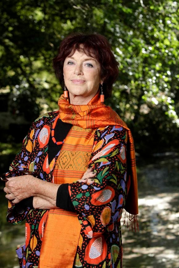 Anny Duperey pose lors d'une séance de portrait à Paris, France, le 20 août 2021. Photo by VIM/ABACAPRESS.COM
