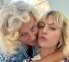 Ce 1er août 2026, Sara Mortensen a partagé une terrible nouvelle sur son compte Instagram. L’actrice franco-norvégienne de 46 ans a publié une photo de sa mère la prenant dans ses bras.

Sara Mortensen et sa mère Elisabeth - Instagram