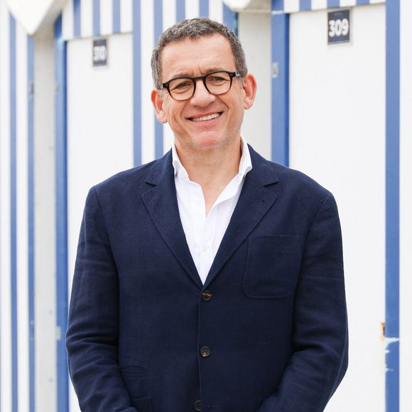 Dany Boon au photocall du film "La Famille Hennedricks" lors du 38ème festival du film de Cabourg, France, le 15 juin 2024. Les Journées romantiques du 38ème Festival du film de Cabourg (Calvados) auront lieu du 12 au 16 juin. © Coadic Guirec/Bestimage