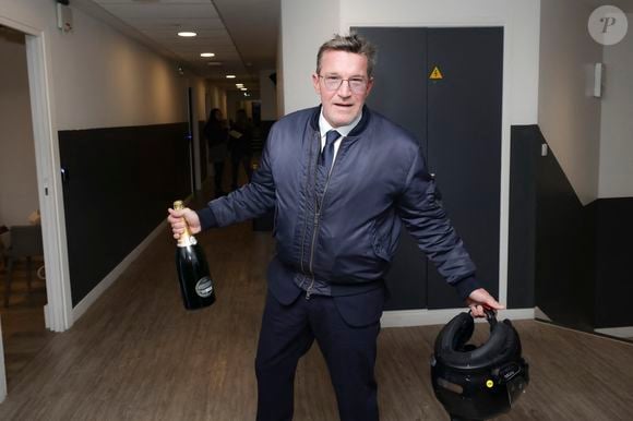 Exclusif - Benjamin Castaldi, en backstage de l’émission « TPMP » La dernière sur C8,  présentée par C.Hanouna et diffusée en direct sur C8, Paris, France, le 27 fevrier 2025. © Jack Tribeca / Bestimage