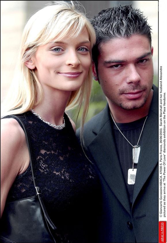 Alexandre s'est fait connaitre suite à sa relation tumultueuse avec Sarah Marshall, petite fille de Michèle Morgan.
© Giancarlo Gorassini/ABACA. 47030-5. Paris-France, 26/06/2003. Sarah Marshall et son mari Alexandre à leur arrivée à l'exposition de diamants The Power Of Love sur la place Vendôme.