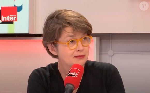 Carine Bécard face à Christophe Castaner sur France Inter (Capture d'écran YouTube - France Inter en 2017).