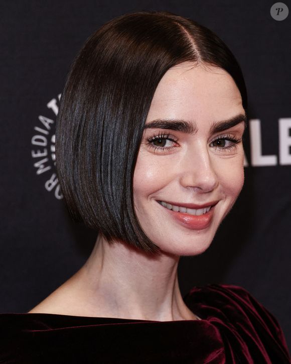 Lily Collins au théâtre Dolby le 10 avril 2026. 
Backgrid USA / Bestimage