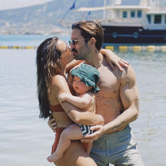 Jade Leboeuf et son mari Stéphane Rodrigues fêtent les 1 an d'Elon..