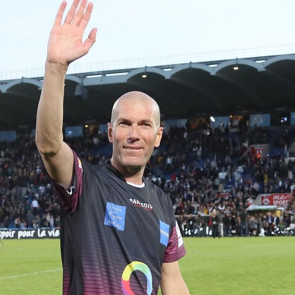 Zinédine Zidane (entraîneur du Real Madrid) lors du "Match des légendes" (match caritatif mi-foot, mi-rugby) au profit de l'association de P.Olmeta, "Un sourire, un espoir pour la vie", qui vient en aide aux enfants malades, au stade Chaban Delmas, Bordeaux, France, le 27 Mai 2019. © Patrick Bernard/Bestimage