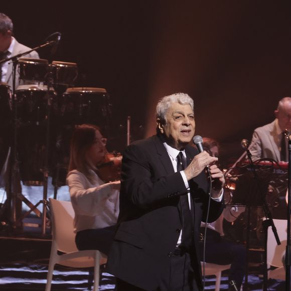 Concert d’Enrico Macias pour sa tournée La Fête Continue ! dans la salle de spectacle Le Dôme de Paris - Palais des Sports à Paris, France, le 15 mars 2025. © Jack Tribeca/Bestimage