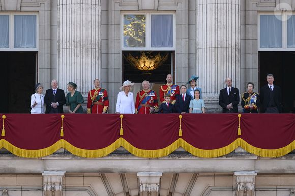 Un membre de la Couronne a été hospitalisé

Les membres de la famille royale britannique au balcon de Buckingham Palace lors de la cérémonie Trooping the Colour à Londres, le 14 juin 2025.