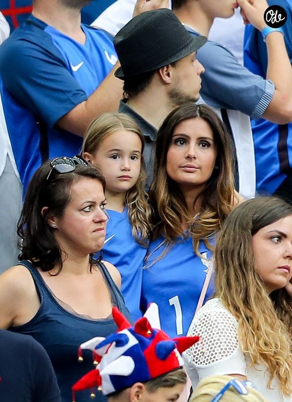 Anna-Rose partage régulièrement son amour du chant sur Instagram 

Marine Lloris (La Femme de Hugo Loris) et sa fille Anna-Rose lors du match de la finale de l'Euro 2016 Portugal-France au Stade de France à Saint-Denis, France, le 10 juillet 2016. © Cyril Moreau/Bestimage