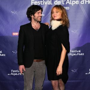 Romain Duris et Julie Ferrier posent lors du photocall du film l'Arnacoeur au 13ème Festival du Film de Comédie de l'Alpe d'Huez à l'Alpe d'Huez, France, le 23 janvier 2010. Photo Jeremy Charriau/ABACAPRESS.COM
