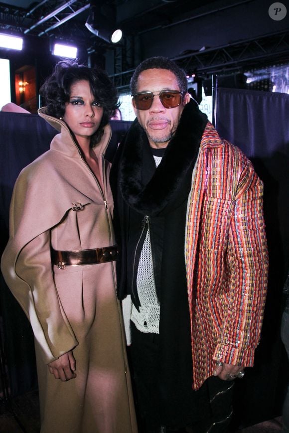 Le rappeur de 58 ans a ajouté : "Un moment hors du temps".
Exclusif - JoeyStarr et sa compagne Pauline Latchoumanin au défilé Julien Paoletti "Collection Prêt-à-Porter Automne/Hiver 2025-2026" lors de la Fashion Week de Paris (PFW), le 10 mars 2025. © Philippe Baldini / Bestimage