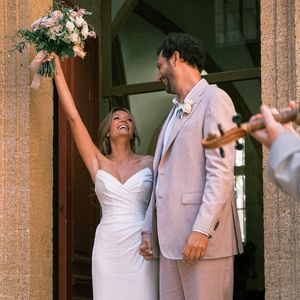 Eric Antoine et Gennifer Demey se sont mariés

Eric Antoine et Gennifer Demey ont partagé une photo de leur mariage à Aix-en-Provence sur Instagram.
