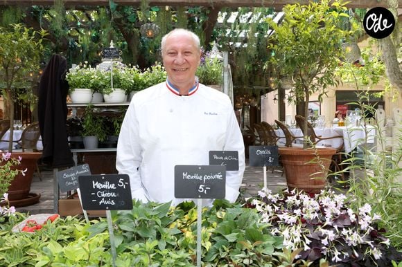 Avec le recul, il estime toutefois que cette naissance l’a rajeuni et lui a permis de découvrir les codes d’une nouvelle génération.

Eric Fréchon - 4ème édition "Les Chefs à Saint-Tropez fêtent les Producteurs" sur la place des Lices à Saint-Tropez le 4 mai 2024. © Jean-Marc Lhomer/Bestimage | 00660025