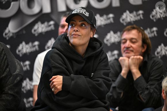 Amel Bent assistant au Foot Concert, au profit de l'association Huntington Avenir à la LDLC Arena à Lyon, France, le 11 novembre 2024. Photo par Julien Reynaud/APS-Medias/ABACAPRESS.COM