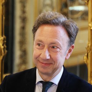 Stéphane Bern lors de sa nomination comme Pape du Patrimoine lors de la Saint Clément au restaurant Alain Ducasse Baccarat, à Paris, France, le 20 novembre 2025.

© Denis Guignebourg/Bestimage