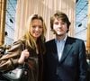 Dans un long entretien à Vogue, en mars 2024, Delphine Arnault, seule fille du natif de Roubaix, se souvient de son enfance. 

Delphine et Antoine Arnault - Archive - Collection Vuitton 2003, Paris 10/2002 JLPPA / Bestimage