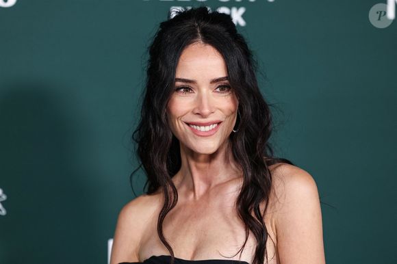 Et de conclure : "Vous allez apprendre beaucoup de choses...J e suis heureuse que tout le monde puisse enfin découvrir la Meghan que je connais et que j'aime".

West Hollywood, CA -  Abigail Spencer au gala Baby2Baby présenté par Paul Mitchell s'est tenu au Pacific Design Center le 9 novembre 2024 à West Hollywood.