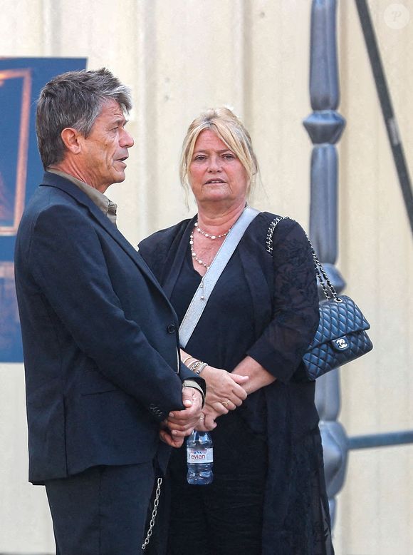 L’écrivain retrace dans son livre l’histoire de sa famille.
Emmanuel Carrère et sa soeur Marina (Enfants de la défunte) - Obsèques de l'académicienne Hélène Carrère d'Encausse en l'église Saint-Germain-des-Près à Paris. Le 11 août 2023