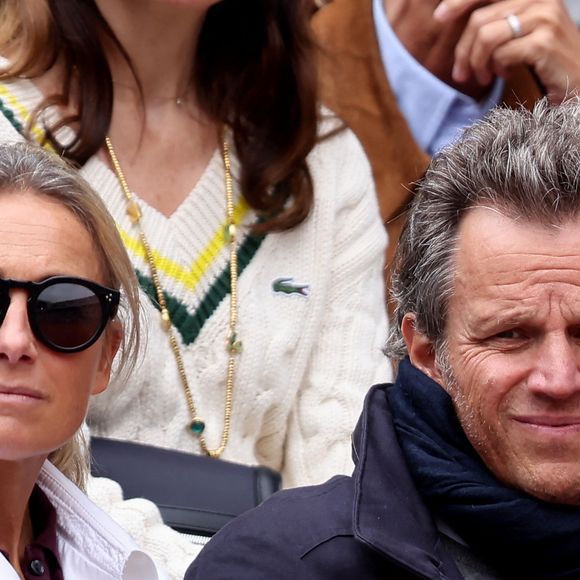 Anne-Sophie Lapix et son mari Arthur Sadoun  dans les tribunes des Internationaux de France de tennis de Roland Garros 2024 à Paris, France, le 2 juin 2024. © Jacovides-Moreau/Bestimage