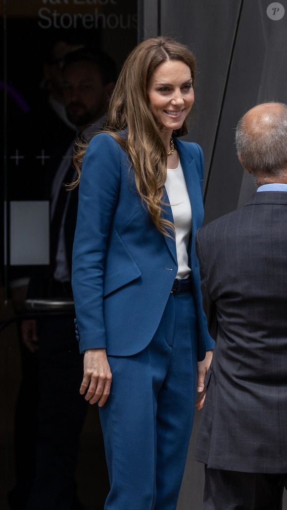 Catherine (Kate) Middleton, princesse de Galles, à la sortie du musée V&A East Storehouse à Londres, Royaume Uni, le 10 juin 2025. © Backgrid/Bestimage